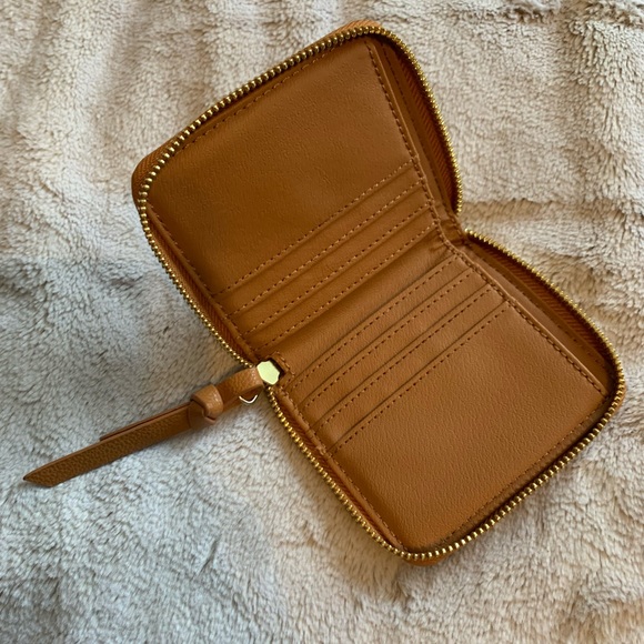 Small brown wallet - Picture 2 of 3